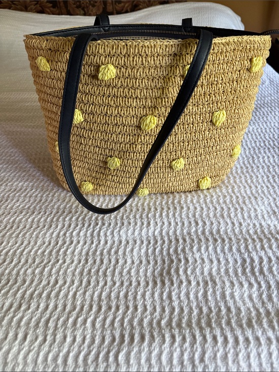 Talbots Handbags - Talbots Woven Straw Summer Tote with Navy Handles and Zipped Top. Fully